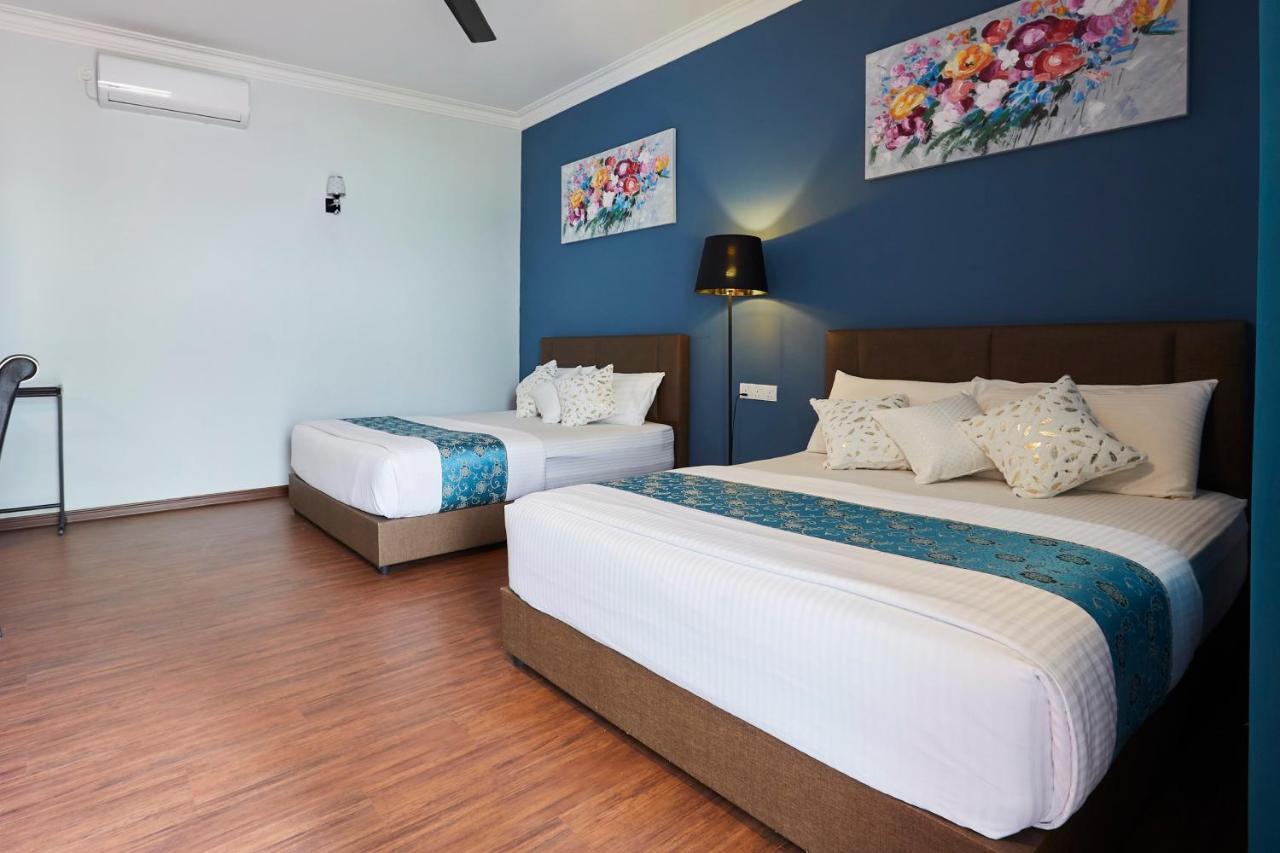 Family Room,1391765072:JPEG