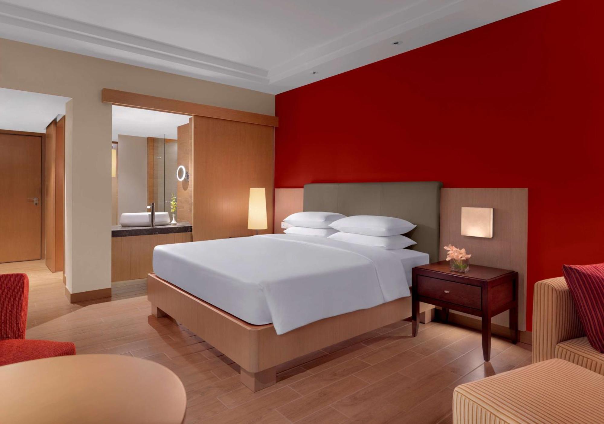 Zimmer mit Kingsize-Bett - Zugang zum Club