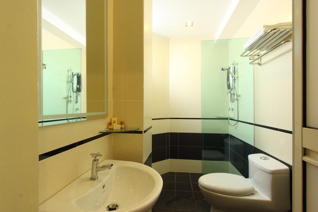 Standard King Room