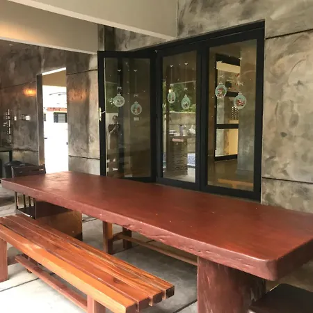 Le Lodge Mansion-2