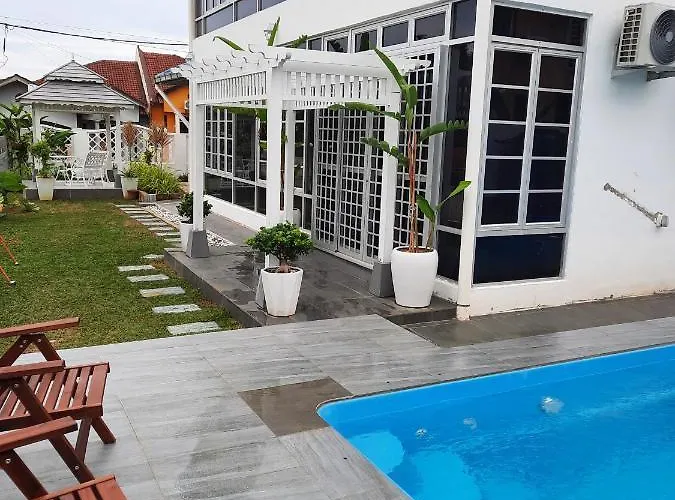 Beit Azzahra Private Pool At Pantai Batu Hitam