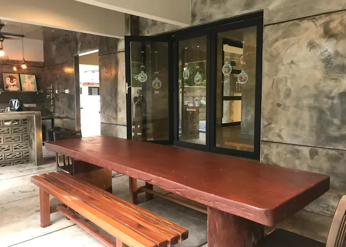 Le Lodge Mansion